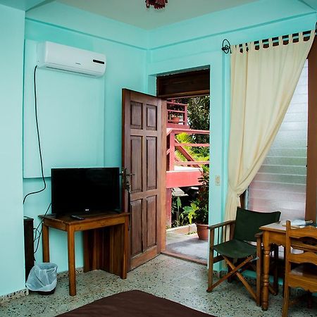 Hotel Maya Vista Tela Εξωτερικό φωτογραφία